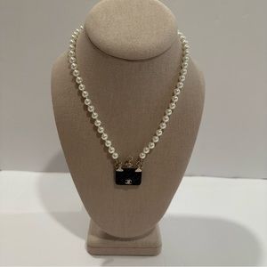 🤩 CC 🤩 Chanel Pearl Necklace NEW